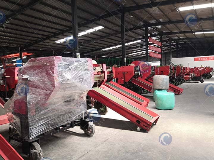 silage baler in factory