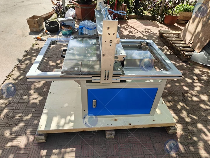 Se vende máquina de plántulas de hortalizas.