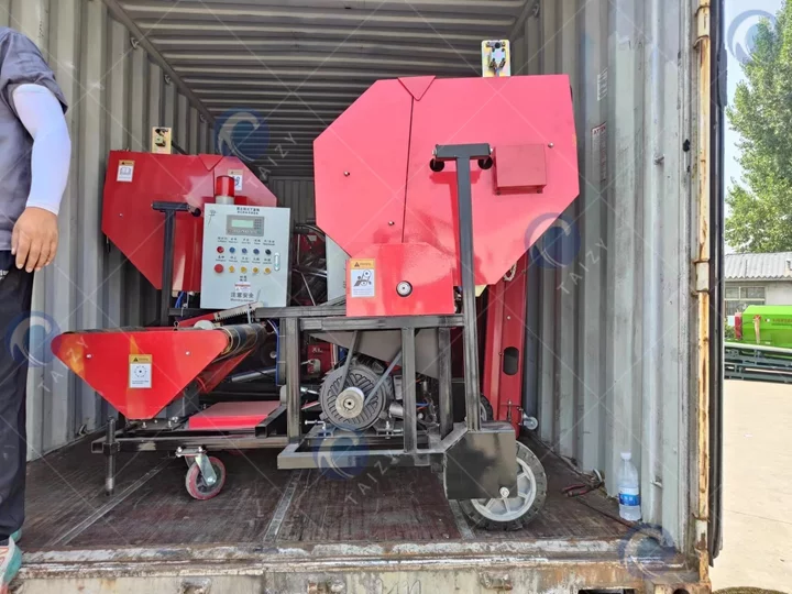 Machine de mise en balles et d'emballage d'ensilage exportée vers la Thaïlande