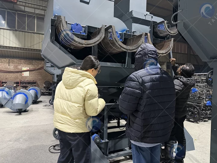 peanut sheller machine