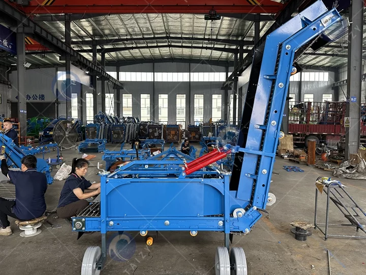 Potato Harvesting Machine in stock